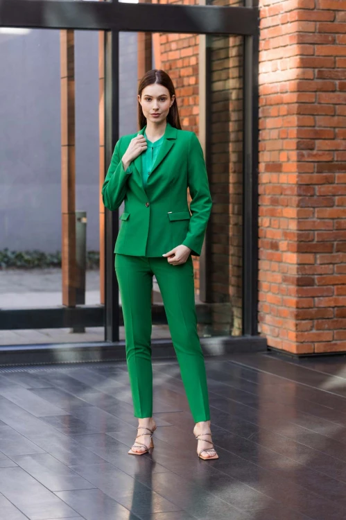 Żakiet w kolorze soczystej zieleni.jpg