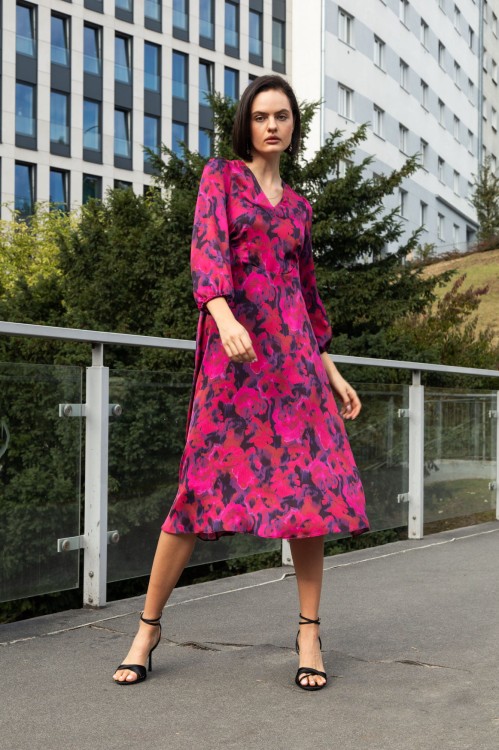 Midi sukienka w malowany wzór