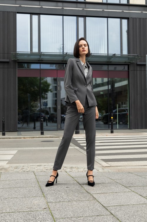 Klasyczny szary żakiet