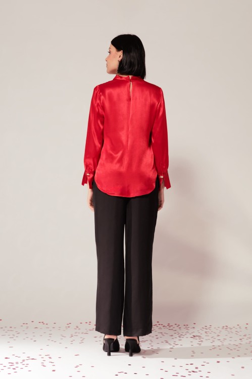 Czerwona satynowa bluzka 2