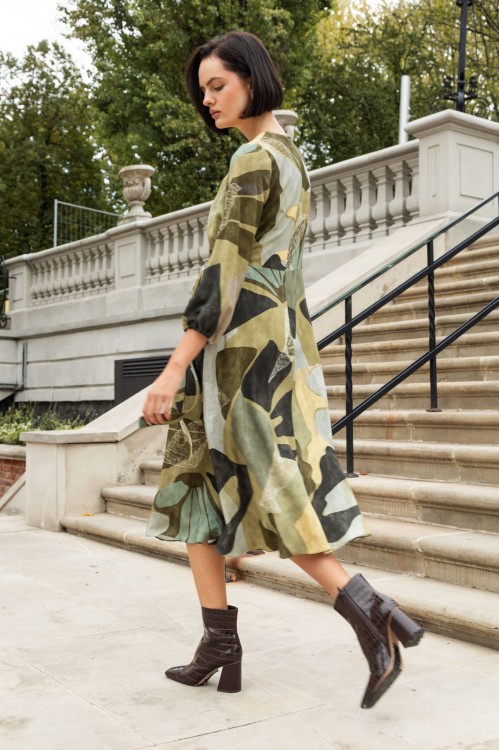 Sukienka midi w zjawiskowych odcieniach zieleni (2).jpg