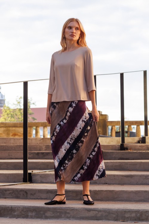 Maxi spódnica w kolorowy wzór1