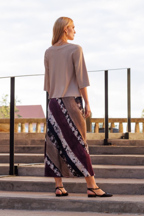 Maxi spódnica w kolorowy wzór2