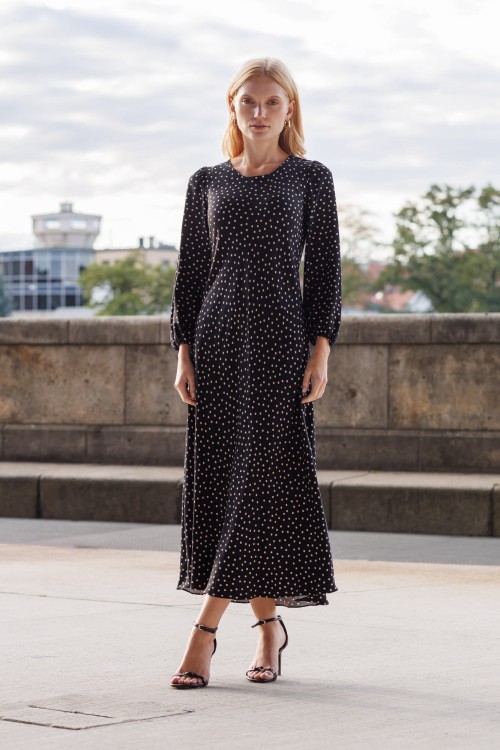 Sukienka maxi w drobny wzór3