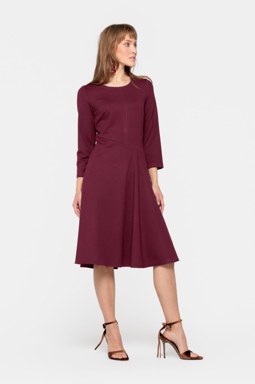 Rozkloszowana sukienka w kolorze bordowym (3).jpg