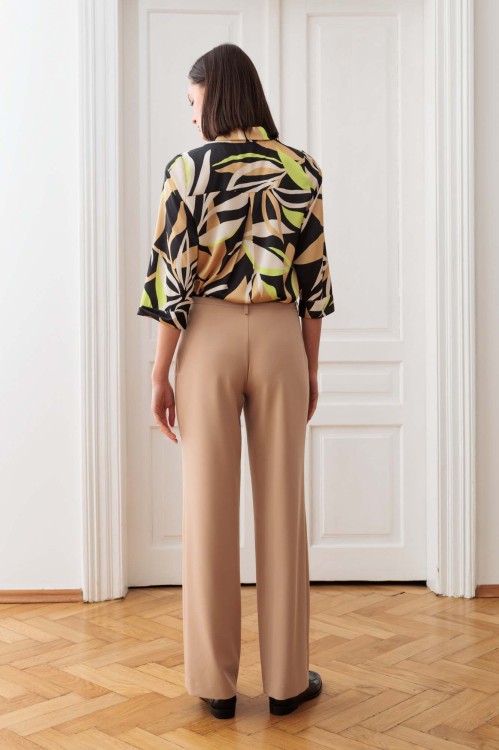 Spodnie beżowe z paskiem 2.jpg